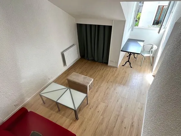 À louer — Studio meublé refait à neuf — Nanterre-Ville, à 3 min du RER A