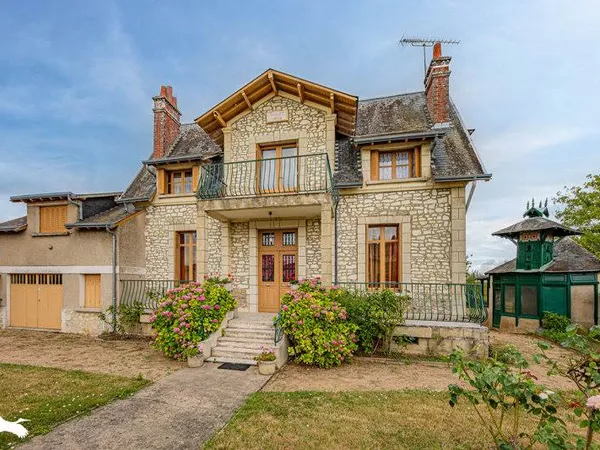 Maison de bourg de 6 pièces principales