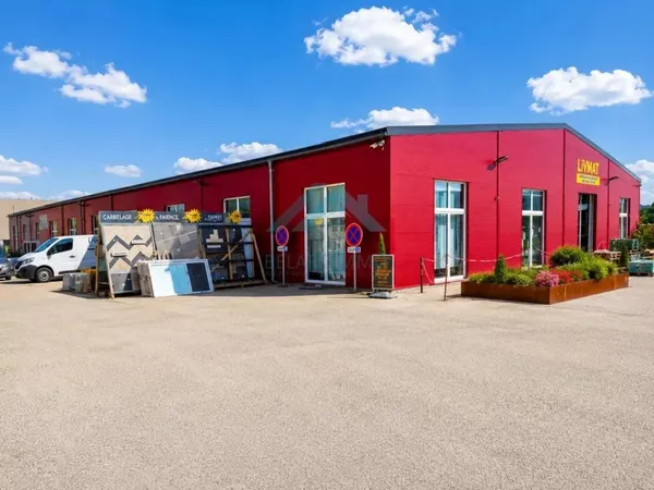 Local 3000 m²