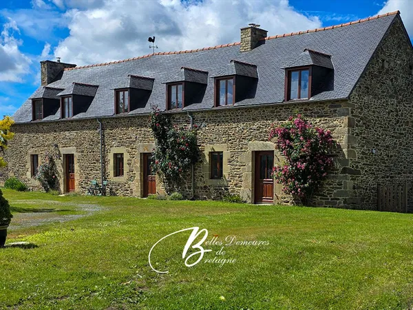 Maison 9 pièces 217 m²