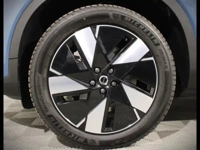 Volvo C40 recharge 238ch start — photo 9