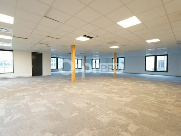 Bureaux 293 m²