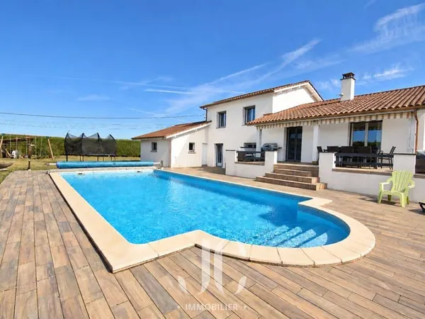 Maison 5 pièces 130 m²