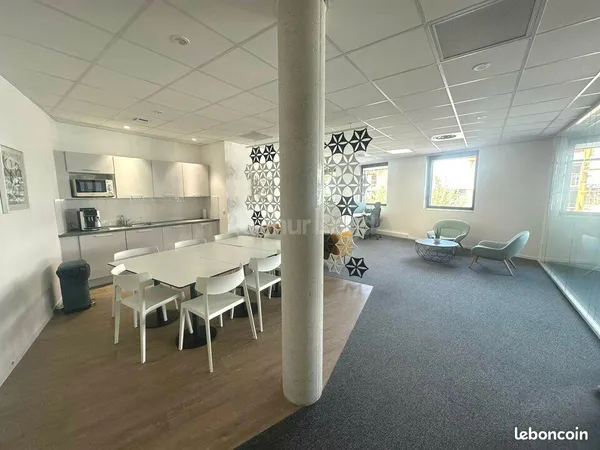 Bureaux 156 m²