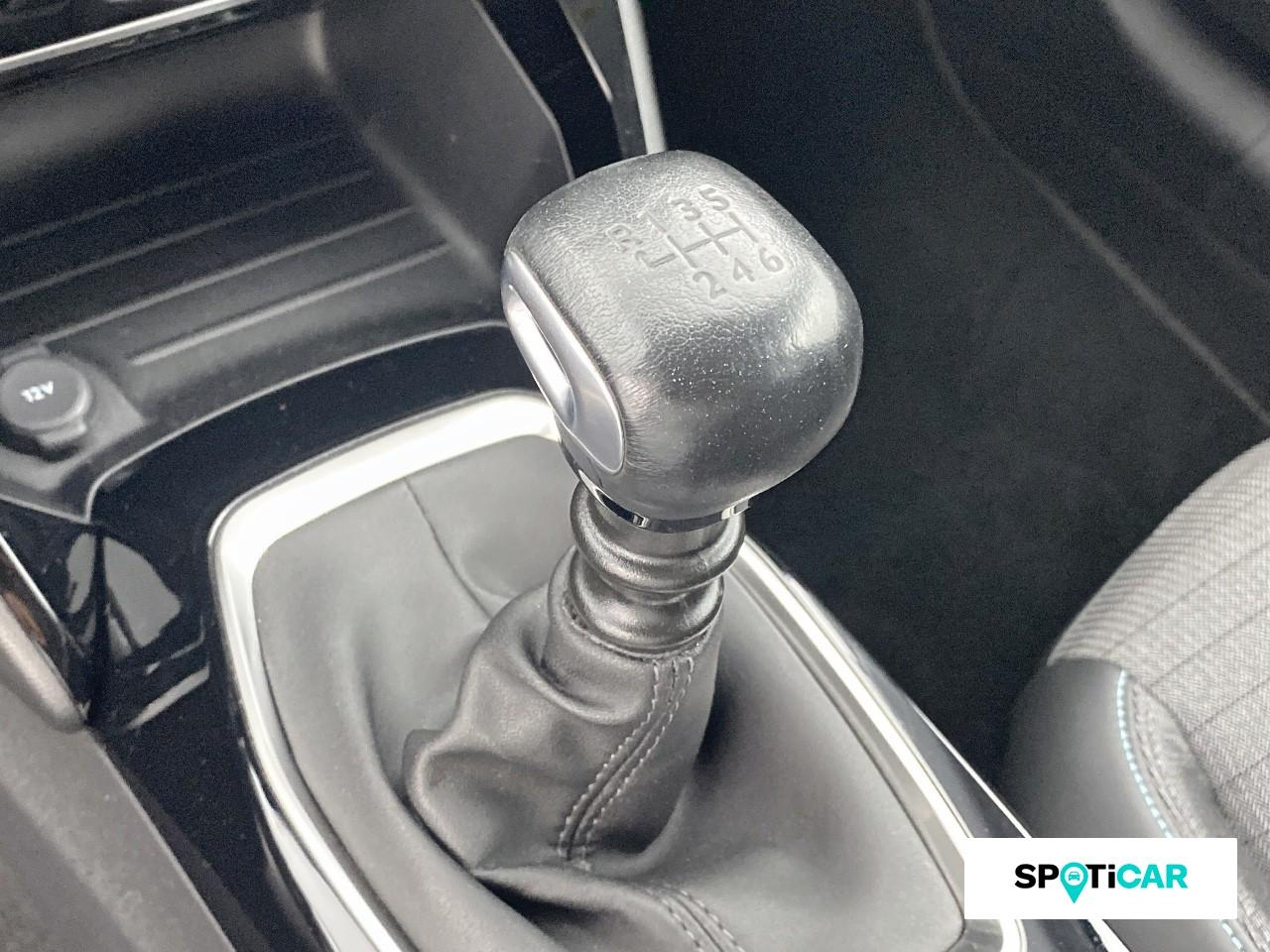 Peugeot 208 1.2 puretech 100ch s&s allure — photo 14