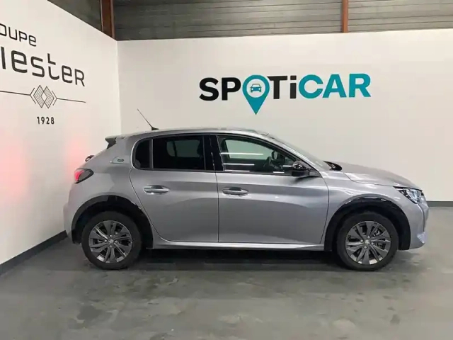 Peugeot 208 electrique 50 kwh 136ch — photo 4