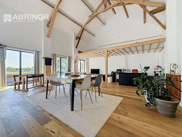 Maison 5 pièces 200 m²