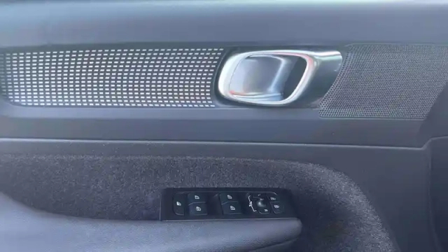 Volvo Xc40 t2 129 ch — photo 16