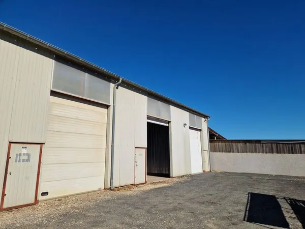 Local commercial 120 m²