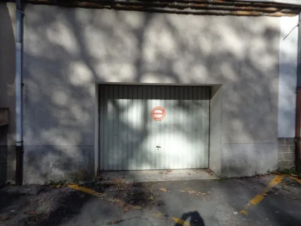 GARAGE AVEC FORT POTENTIEL POUANCE 49