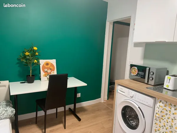 Location meublée studio 12 m² Achères (78260) - RER A