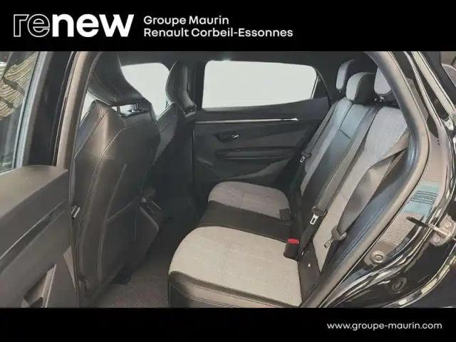 Renault Megane e-tech electric ev60 220ch techno optimum charge — photo 12