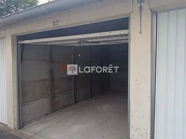 Parking 13 m²