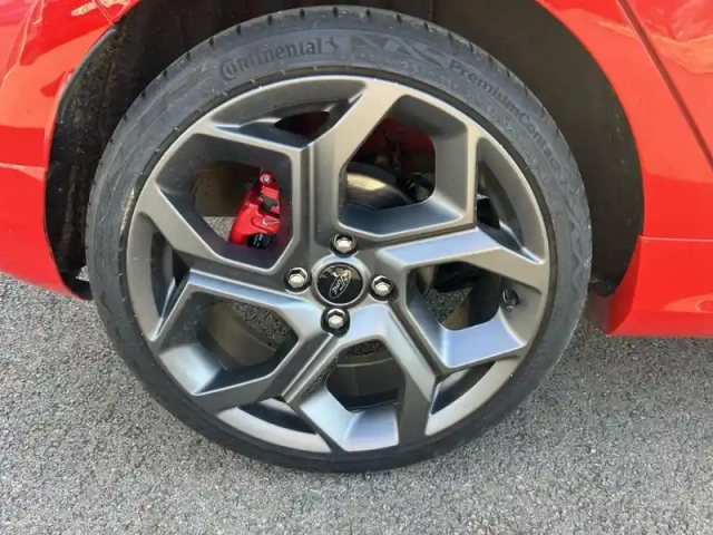 Ford Fiesta 1.5 ecoboost 200ch st 5p — photo 9