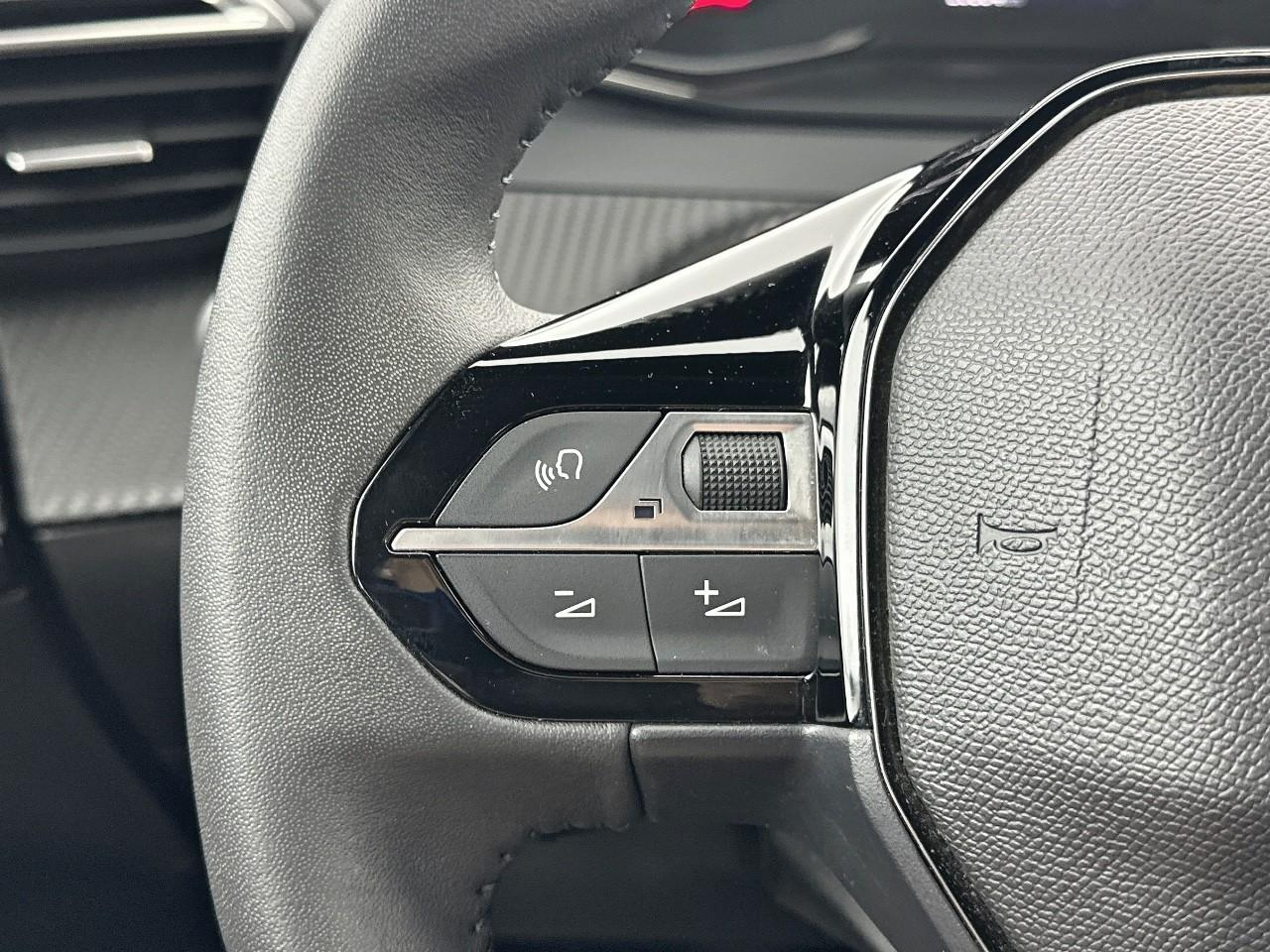 Peugeot 2008 puretech 100 s&s bvm6 active — photo 20