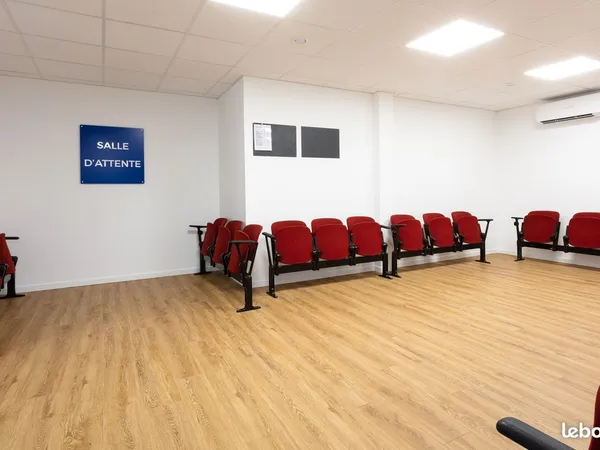 Deux bureaux à louer dans un cabinet médical dynamique - Paris 20e