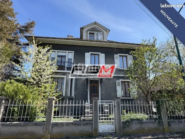 Maison 8 pièces 181 m²