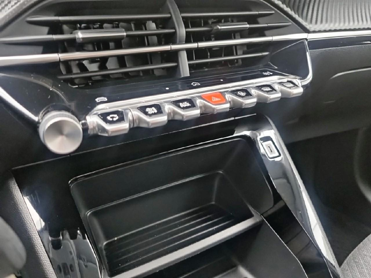 Peugeot 208 100 s&s bvm6 style — photo 28