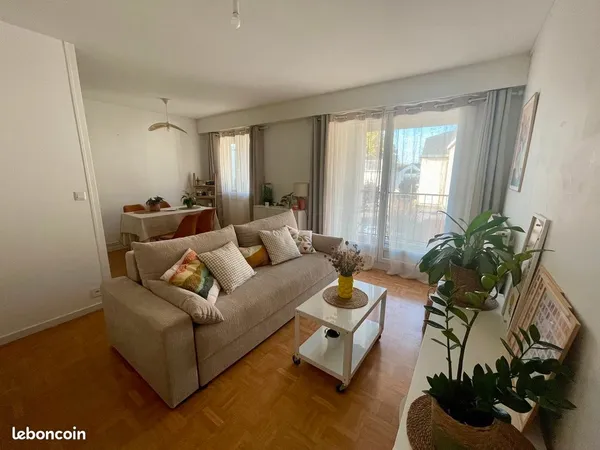 Appartement Grand F2 quartier Centre Ville 52 m² + balcon 9 m²