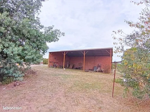 Bâtiment 1 pièce 150 m²