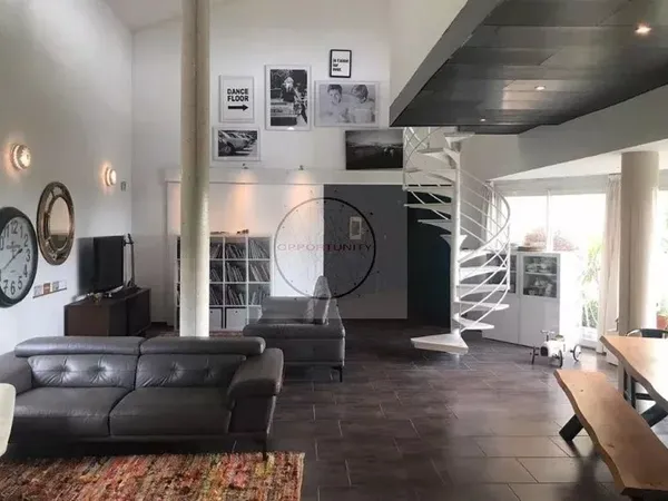 Maison de luxe 6 pièces 180 m²