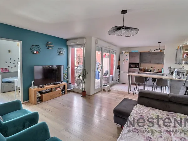 Appartement 5 pièces à vendre à Neuilly-sur-Marne, dernier étage, calme et lumineux