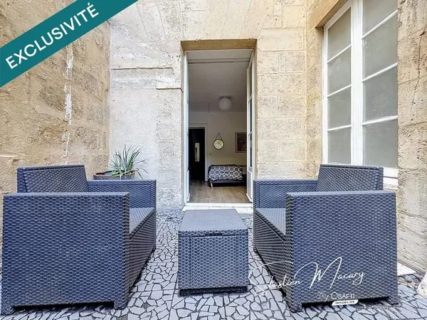 Hotel de ville - Studio 23 m2 avec terrasse de 11 m2