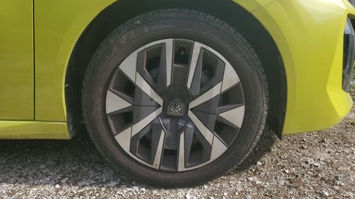 Peugeot 208 1.2 PureTech 100 - Active – 2024 – 14224 km – Essence – Boîte Manuelle — photo 24