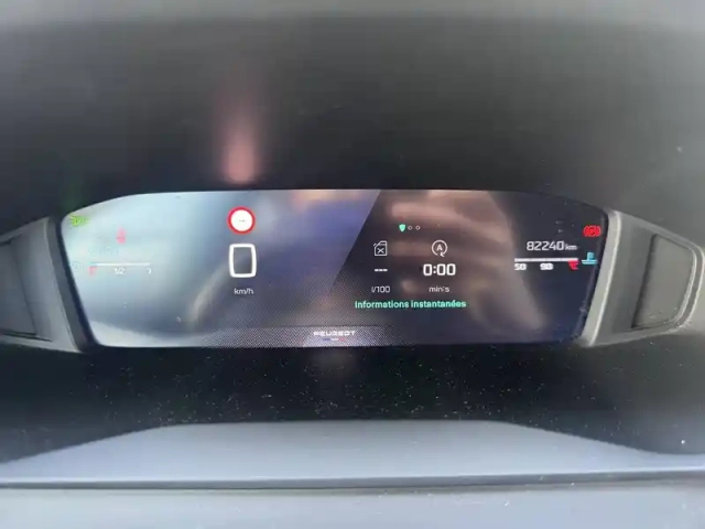 Peugeot 208 puretech 100 s&amp;s bvm6 — photo 32
