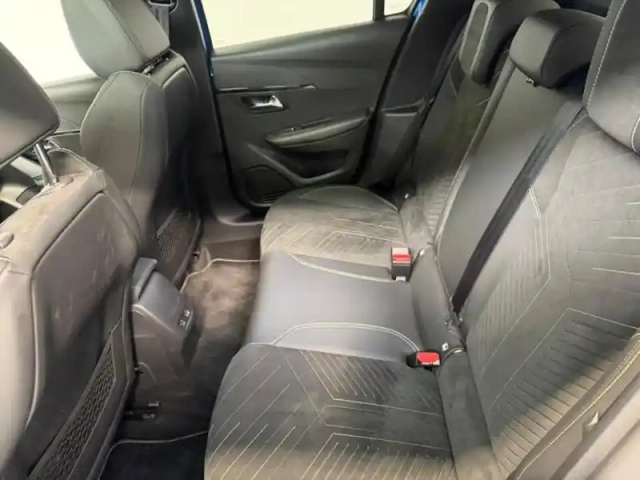 Peugeot 208 e- 156ch gt — photo 5