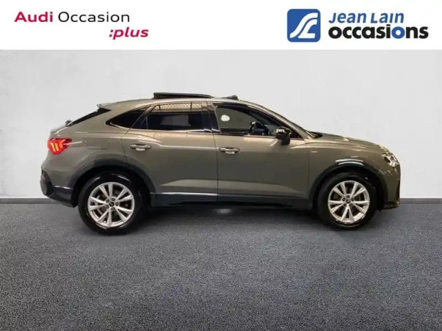 Audi Q3 sportback 35 tfsi 150 ch s tronic 7 — photo 4
