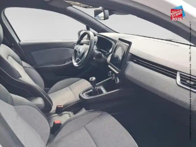 Renault Clio 1.3 tce 140ch lutecia -21n — photo 5