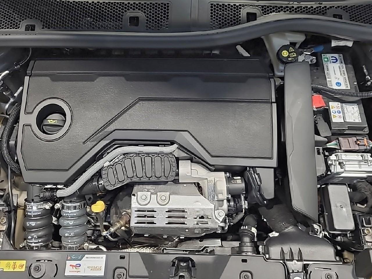 Peugeot 2008 hybrid 145 ch e-dcs6 gt — photo 15