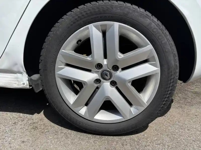 Renault Clio tce 90 — photo 18