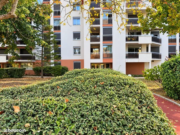 Studio 1 pièce 24 m²
