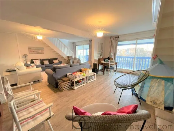 Appartement 8 pièces 146 m²