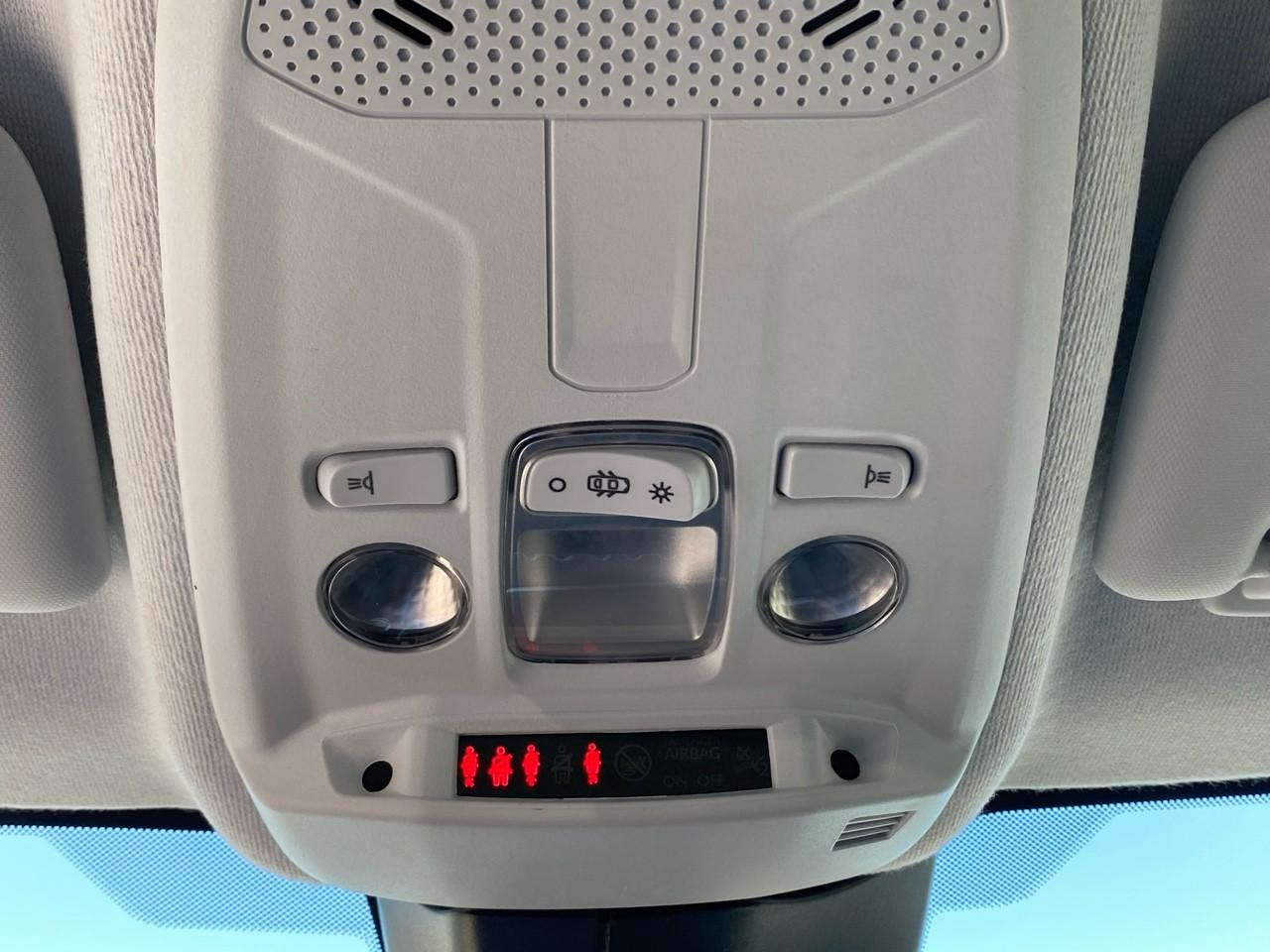 Peugeot 208 1.2 puretech 100ch s&s allure — photo 25