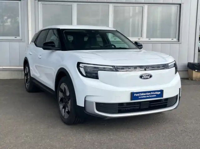 Ford Explorer 286ch extended range 79kwh pack premium rwd — photo 12