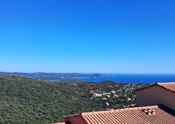 EXCLUSIVITÉ CAVALAIRE T2 VUE PANORAMIQUE