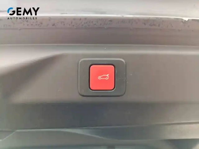 Peugeot 3008 hybrid 136 e-dcs6 — photo 12