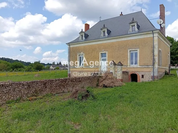 Maison 5 pièces, cave et dépendance
