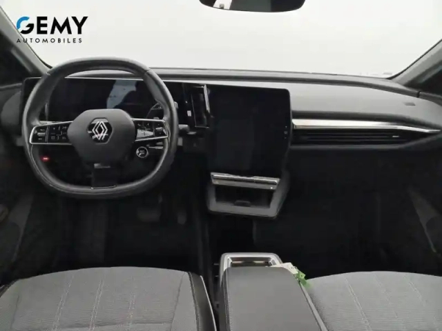 Renault Megane e-tech ev60 220 ch optimum charge — photo 23