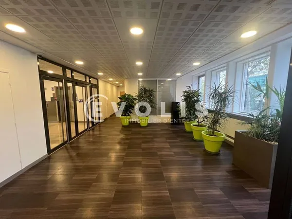 Bureaux 2528 m²