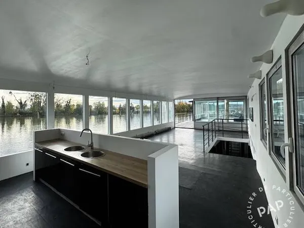 Péniche 285 m²