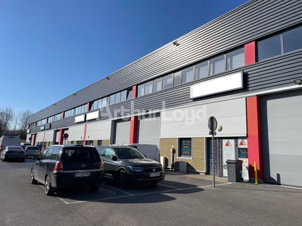 Local d'activité 1229 m²