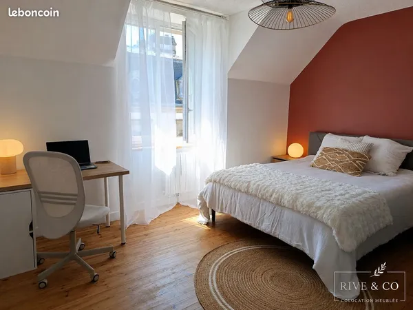 Grande chambre meublée - colocation renovée - Centre Châteaulin