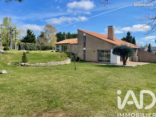 Maison 9 pièces 226 m²