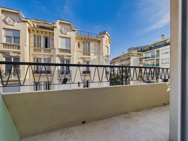 APPARTEMENT 2 PIECES MEUBLE - 88 BOULEVARD CESSOLE - NICE NORD