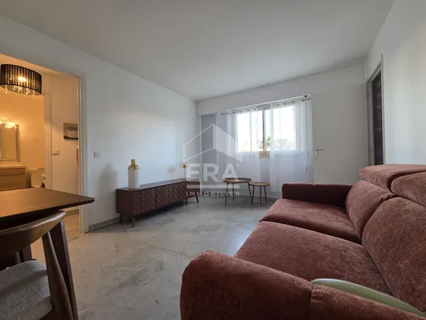 Studio 1 pièce 28 m²