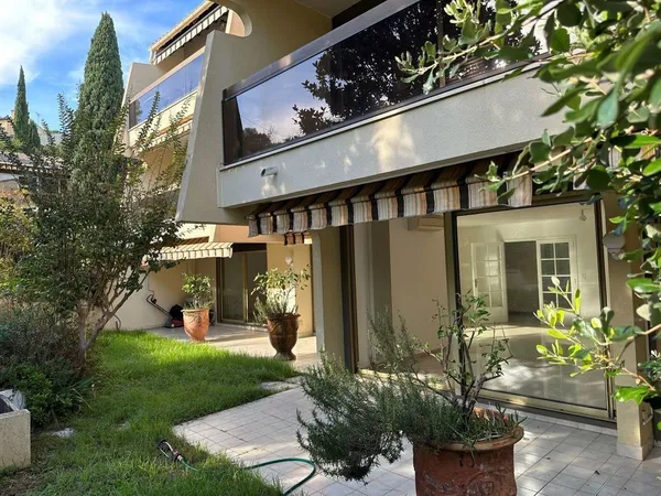 Appartement Vente Nîmes 6p 160m² 480000€
